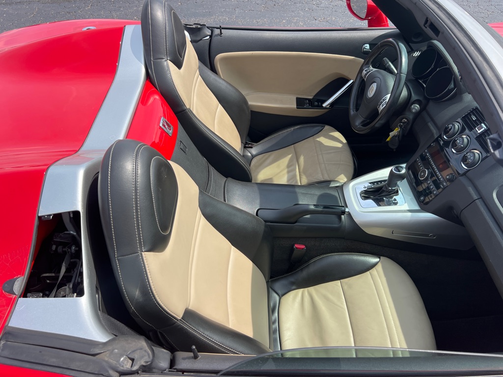 Photo 16 of this SATURN SKY