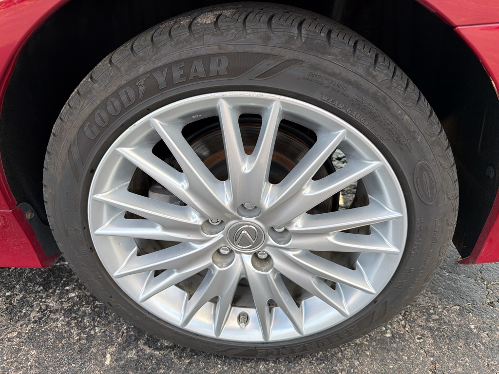 Photo 33 of this LEXUS GS