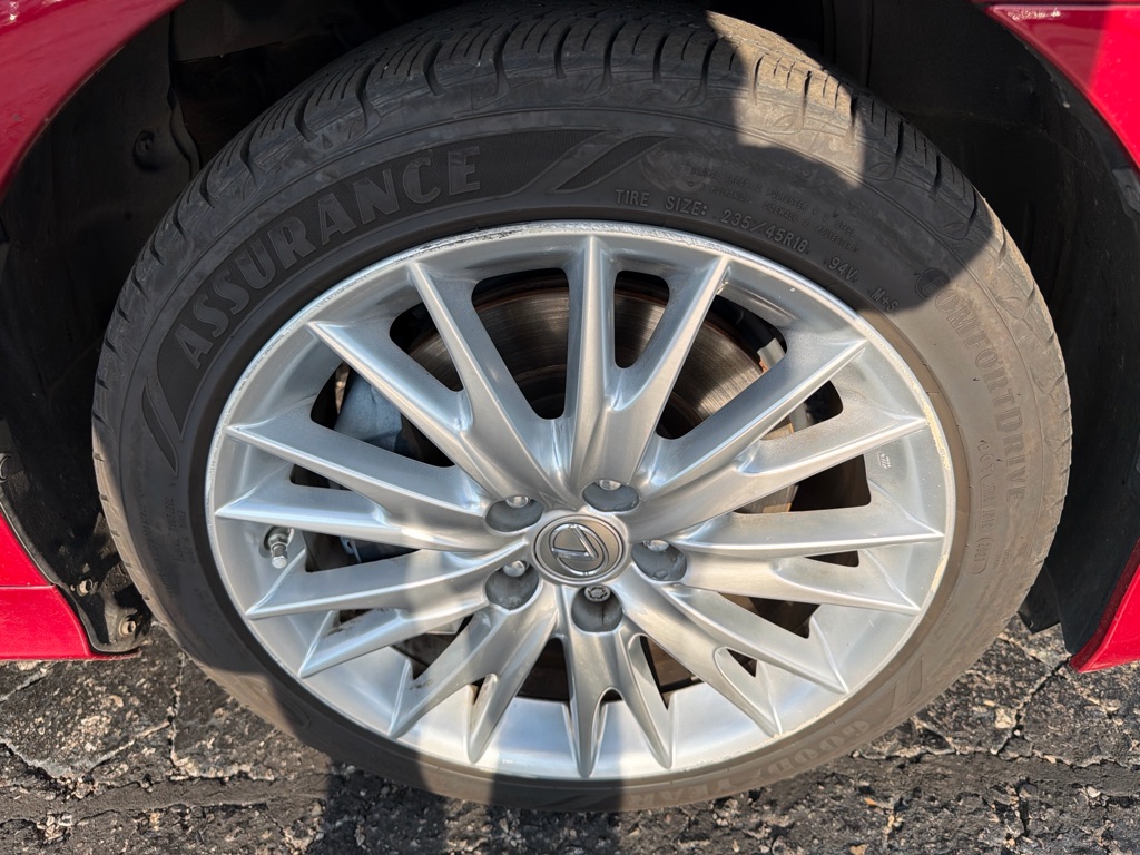 Photo 35 of this LEXUS GS