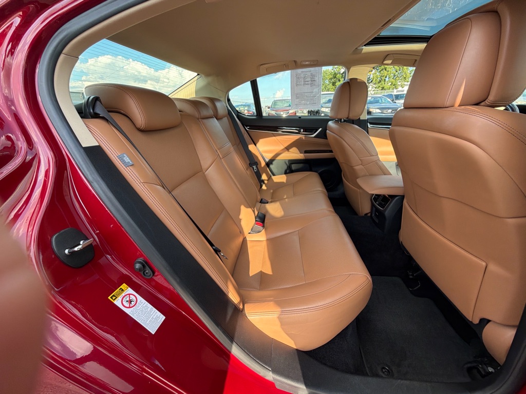Photo 28 of this LEXUS GS