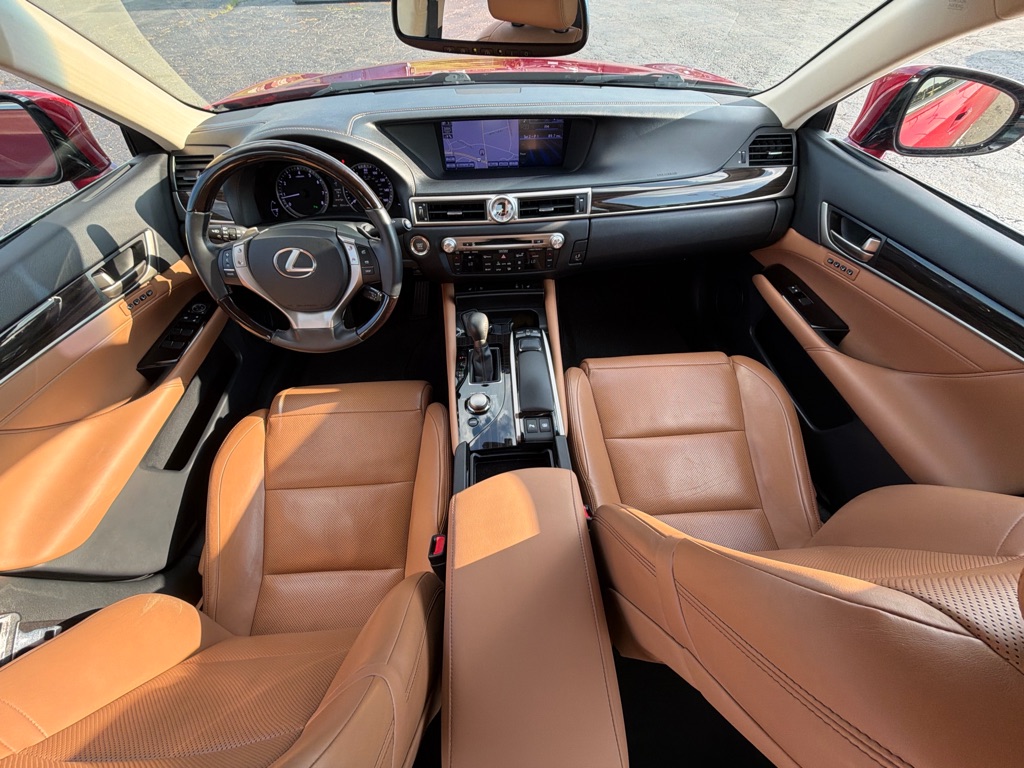 Photo 14 of this LEXUS GS