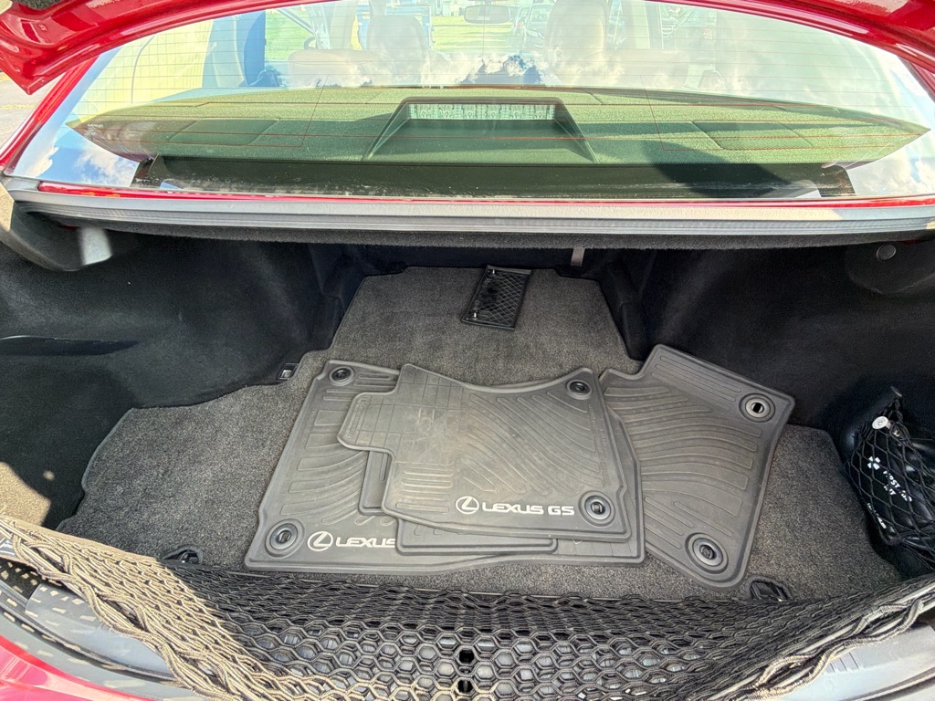 Photo 31 of this LEXUS GS