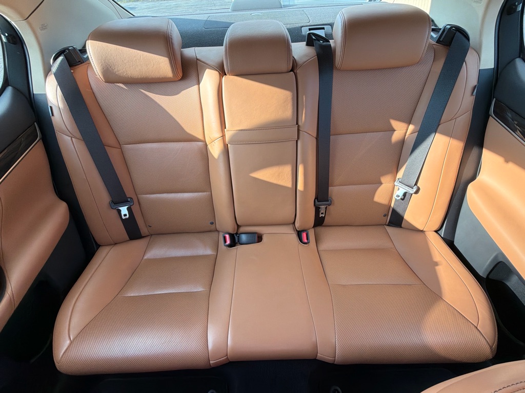 Photo 30 of this LEXUS GS