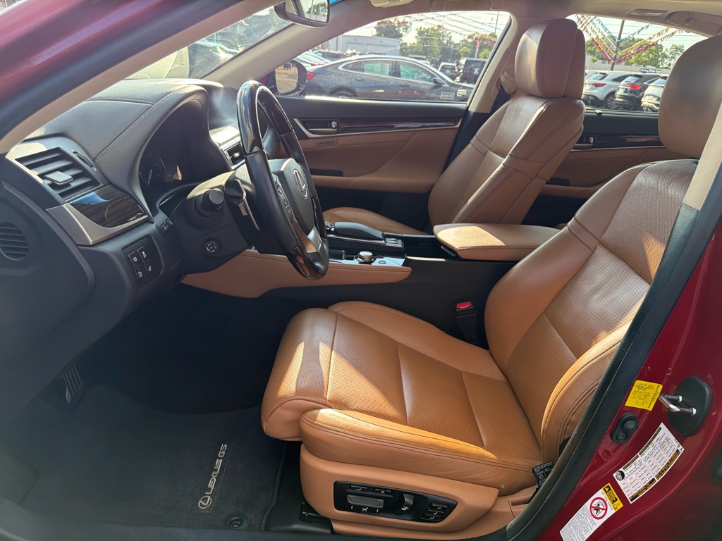 Photo 7 of this LEXUS GS