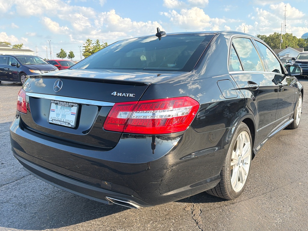 Photo 7 of this MERCEDES-BENZ E-CLASS