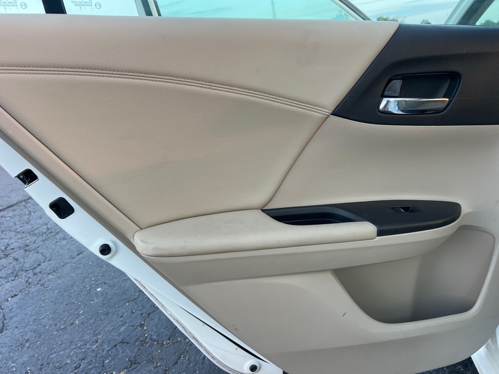 Photo 14 of this HONDA ACCORD