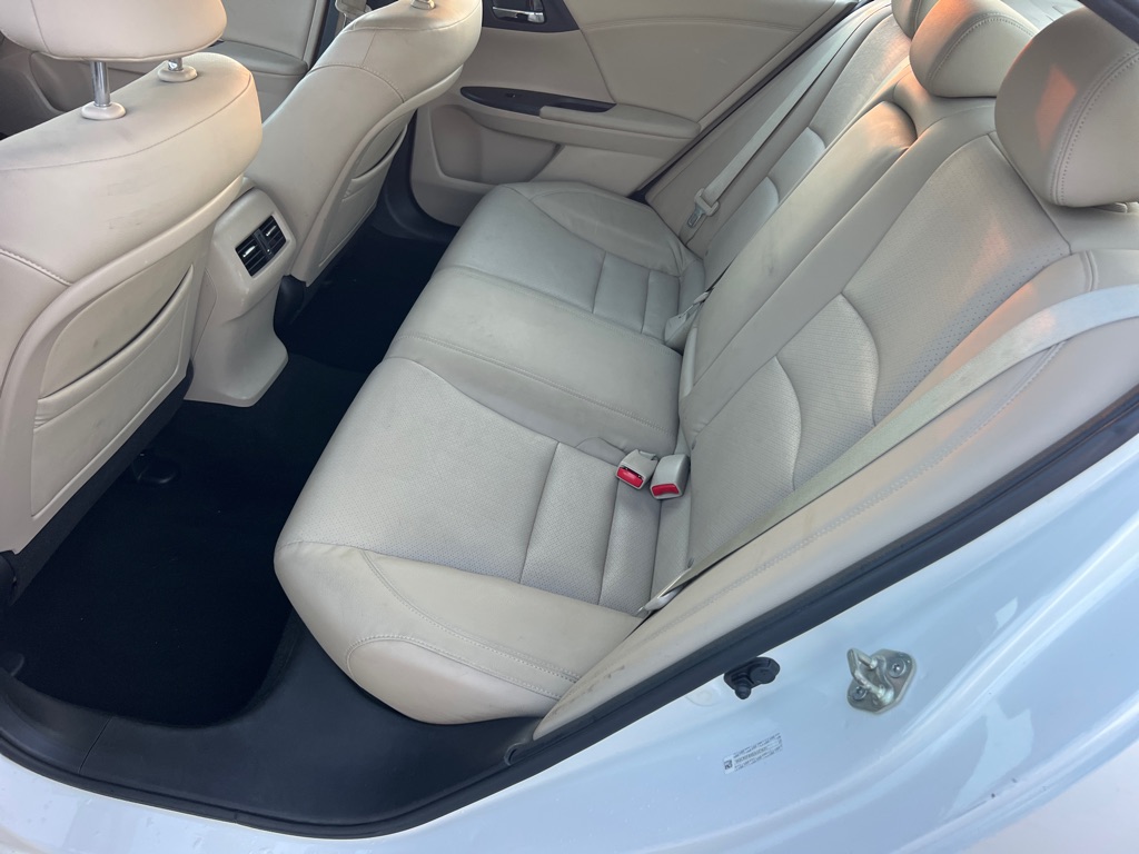 Photo 15 of this HONDA ACCORD