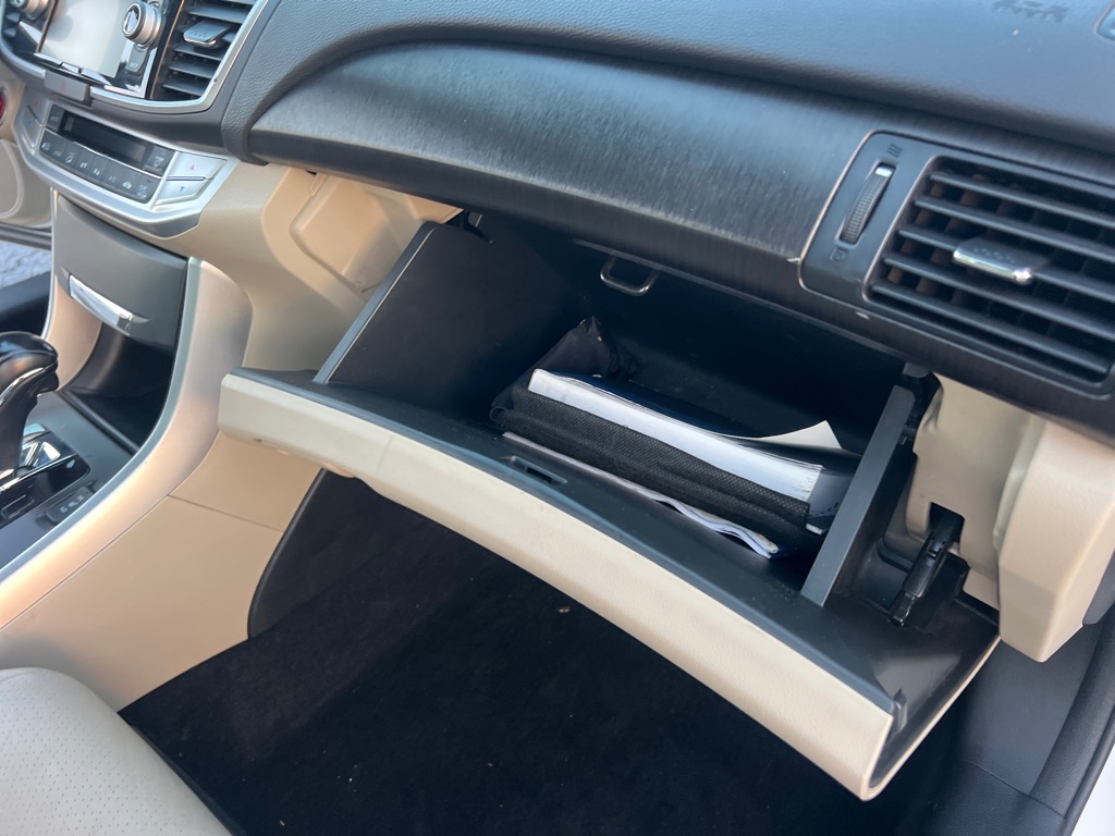 Photo 23 of this HONDA ACCORD