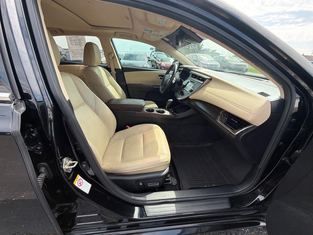 Photo 12 of this TOYOTA AVALON