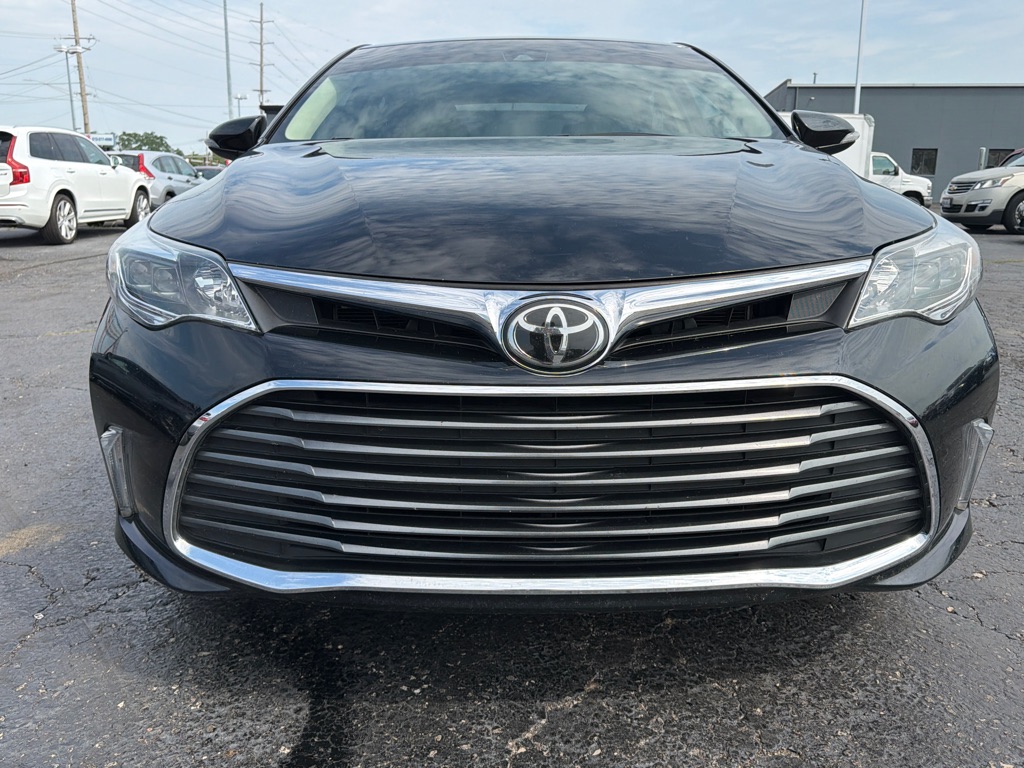 Photo 2 of this TOYOTA AVALON