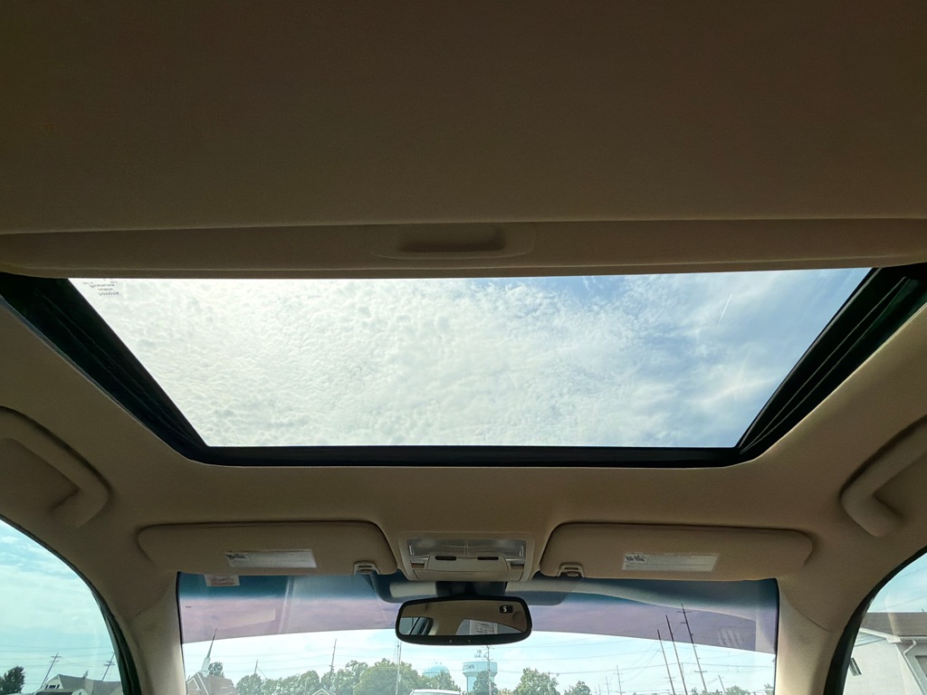 Photo 17 of this TOYOTA AVALON