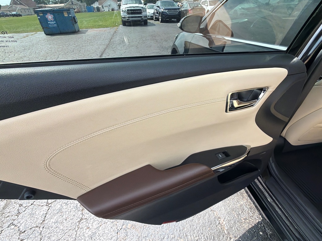 Photo 25 of this TOYOTA AVALON