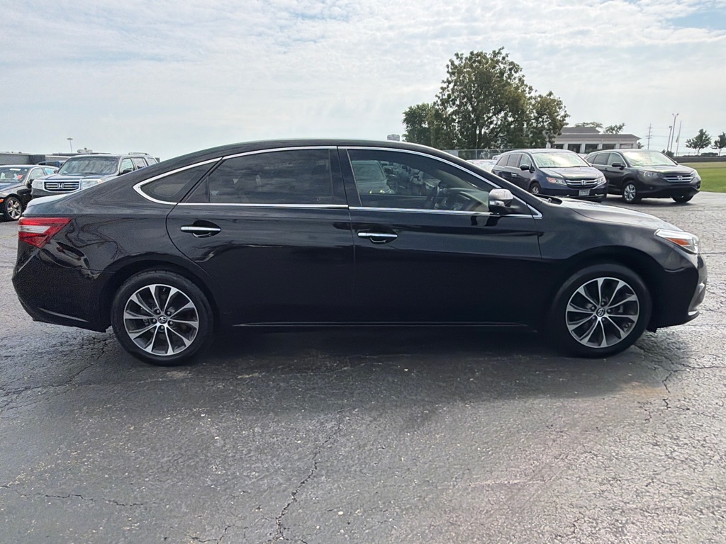 Photo 8 of this TOYOTA AVALON