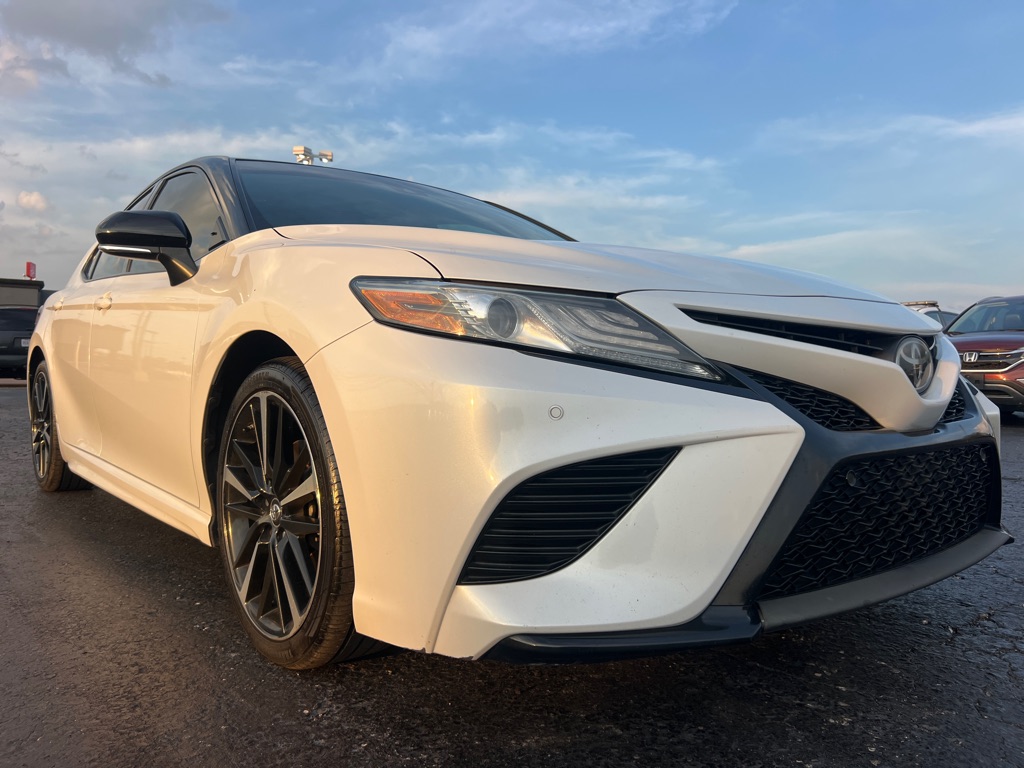 2018 TOYOTA CAMRY