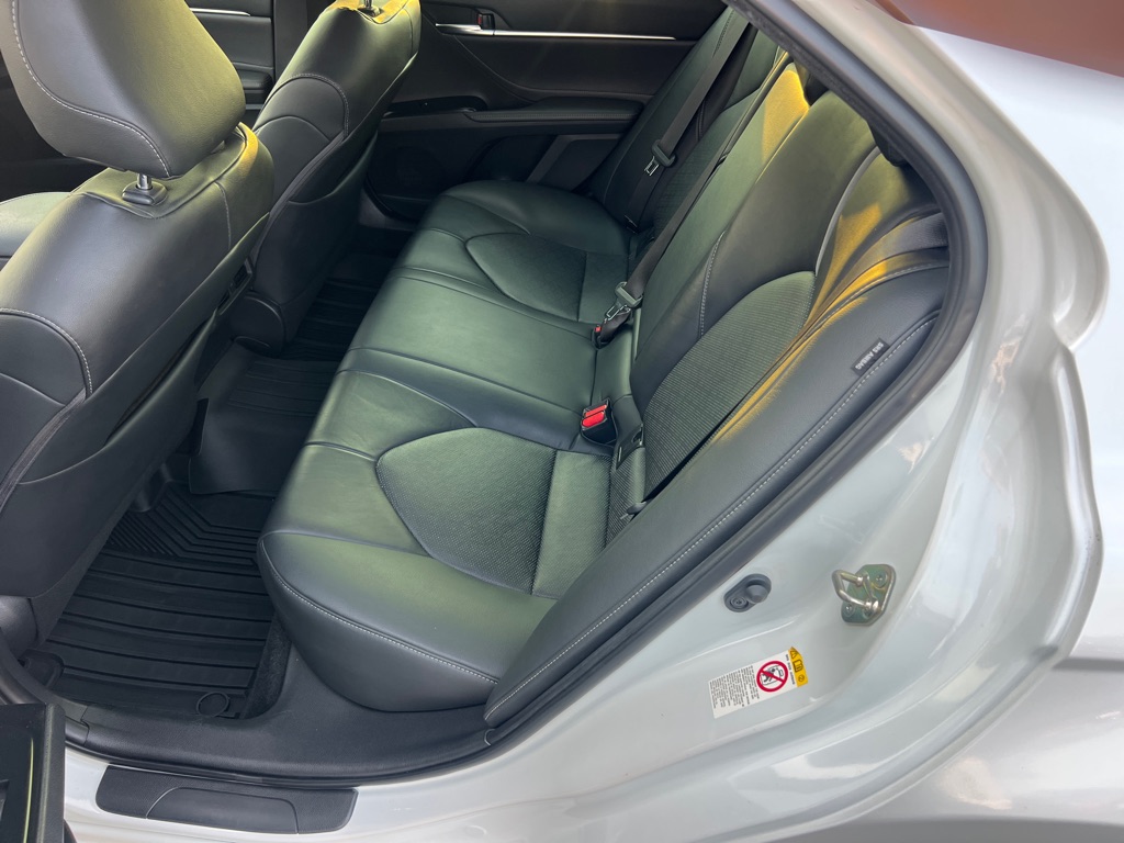 Photo 13 of this TOYOTA CAMRY