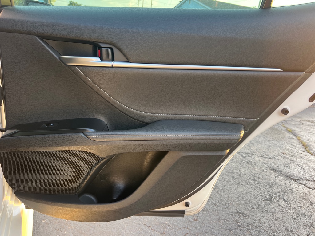 Photo 14 of this TOYOTA CAMRY