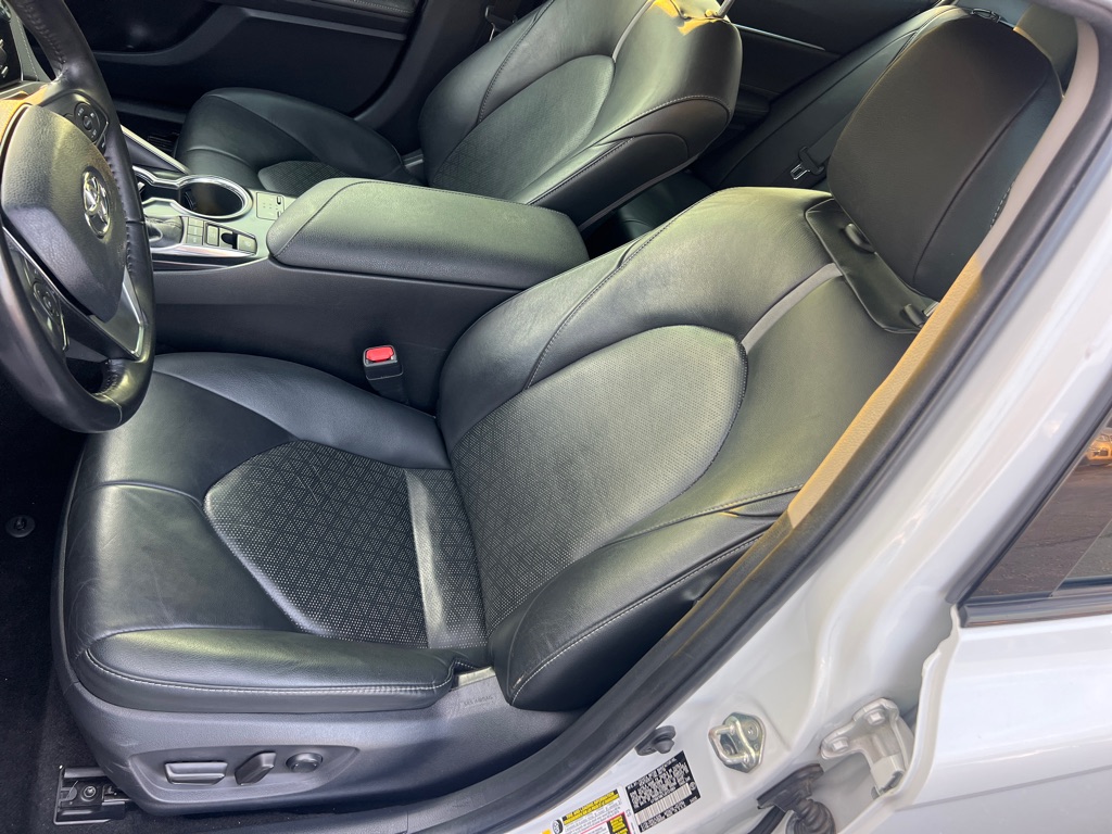 Photo 11 of this TOYOTA CAMRY