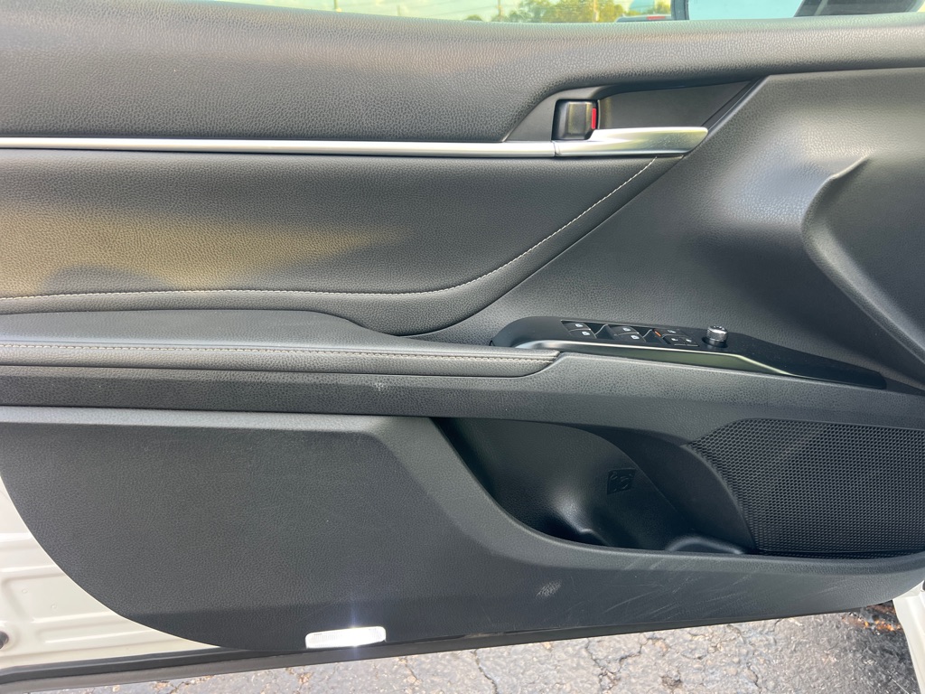 Photo 10 of this TOYOTA CAMRY