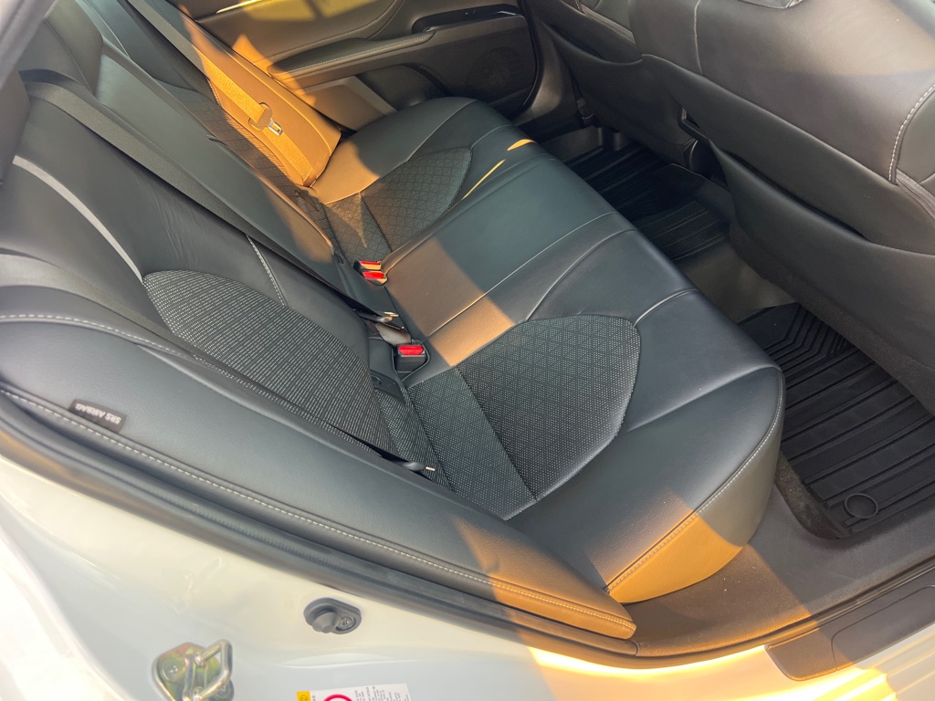 Photo 15 of this TOYOTA CAMRY
