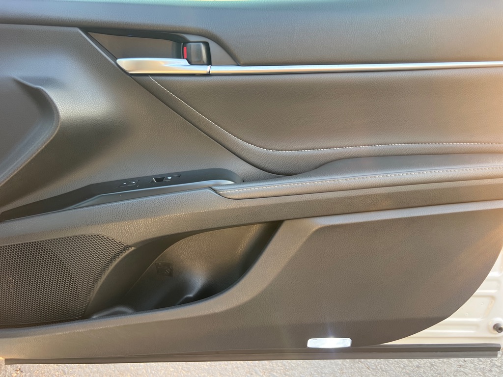 Photo 18 of this TOYOTA CAMRY