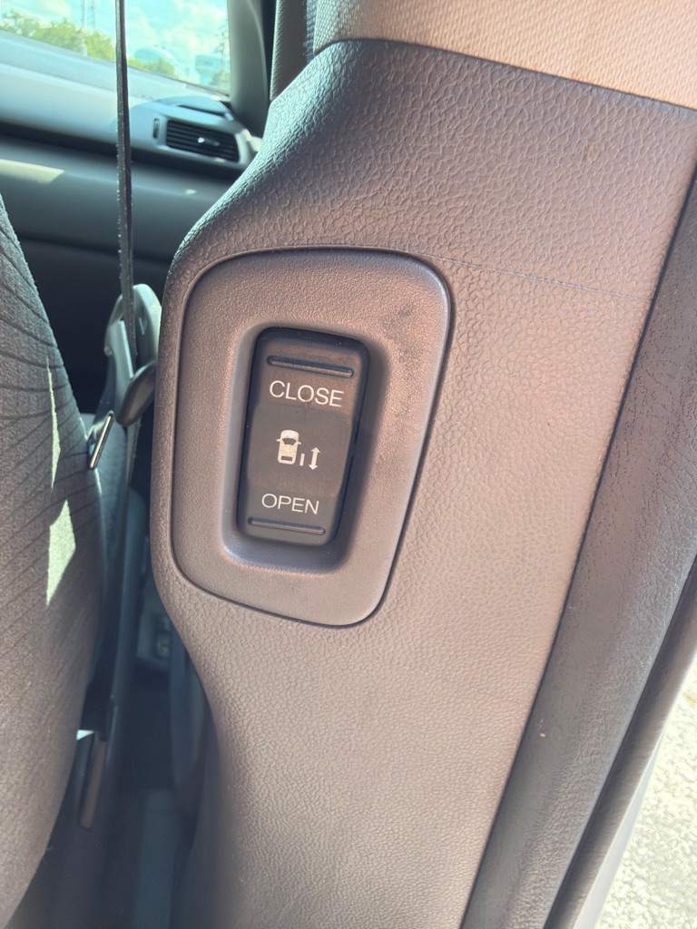 Photo 30 of this HONDA ODYSSEY