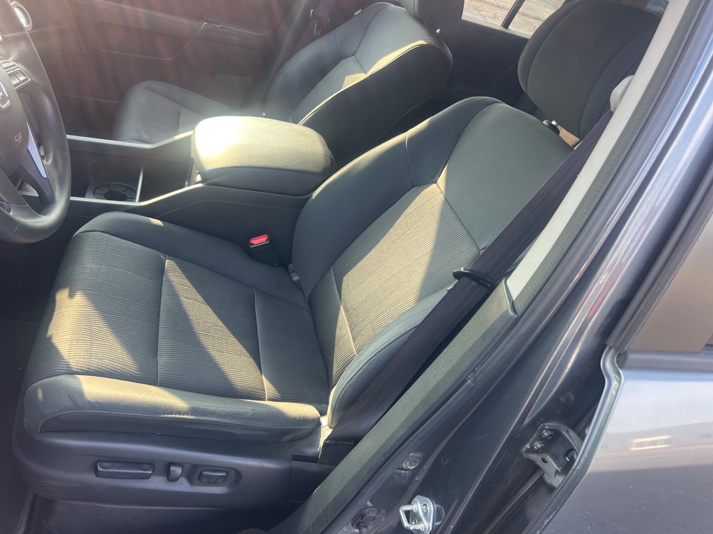 Photo 11 of this HONDA PILOT