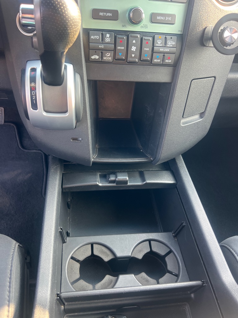 Photo 32 of this HONDA PILOT