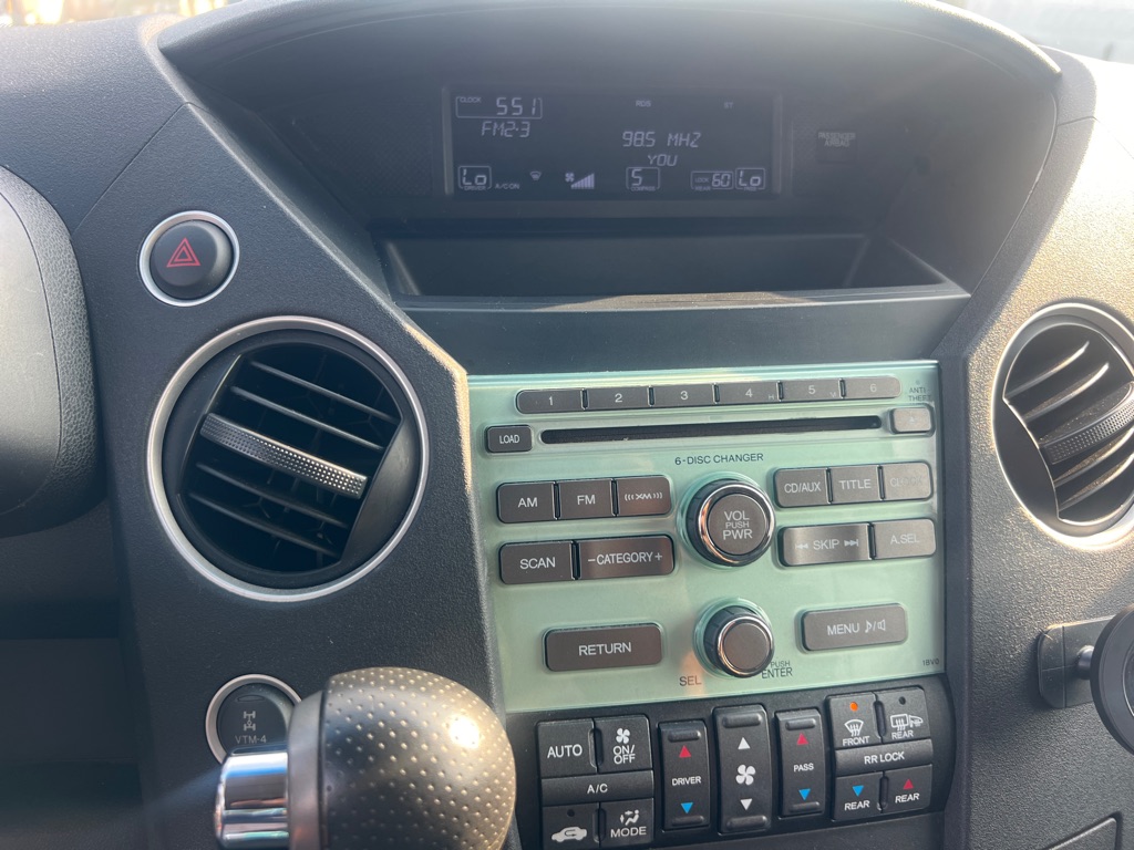 Photo 31 of this HONDA PILOT