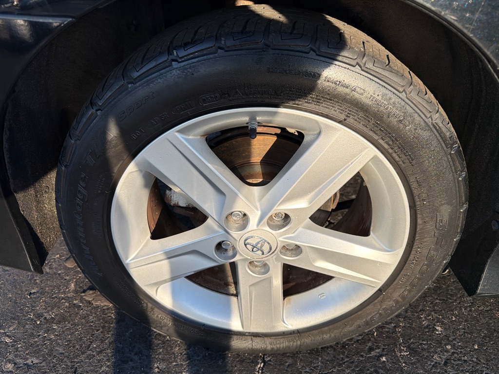 Photo 37 of this TOYOTA CAMRY