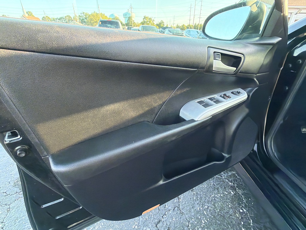 Photo 10 of this TOYOTA CAMRY