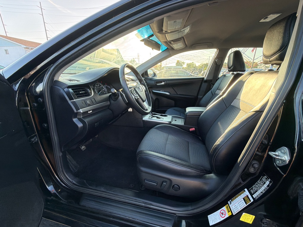 Photo 8 of this TOYOTA CAMRY