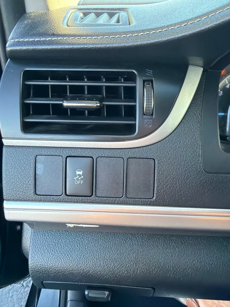 Photo 21 of this TOYOTA CAMRY