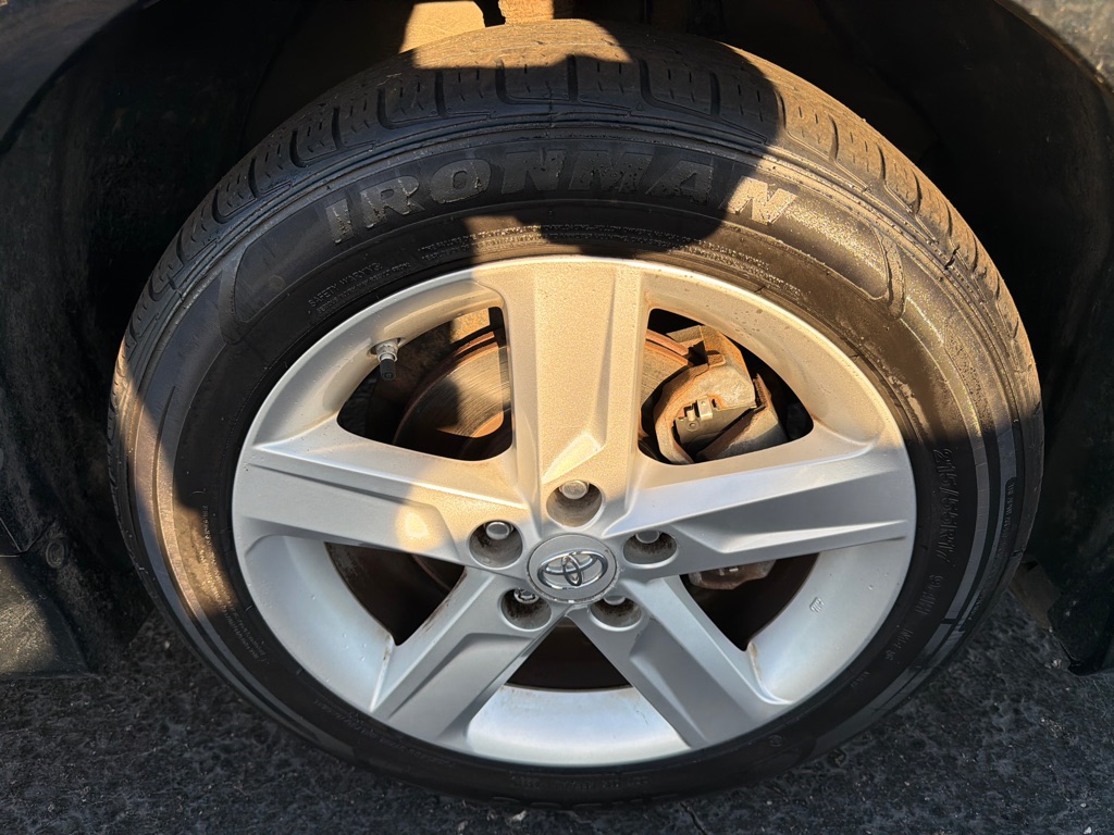 Photo 36 of this TOYOTA CAMRY