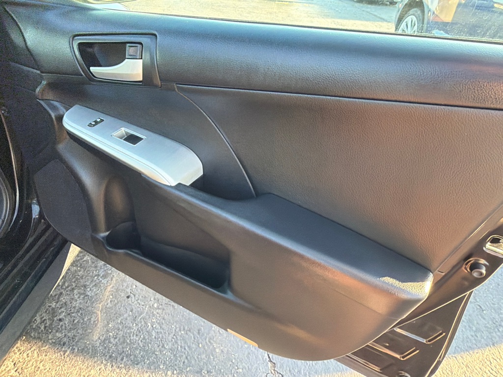 Photo 14 of this TOYOTA CAMRY