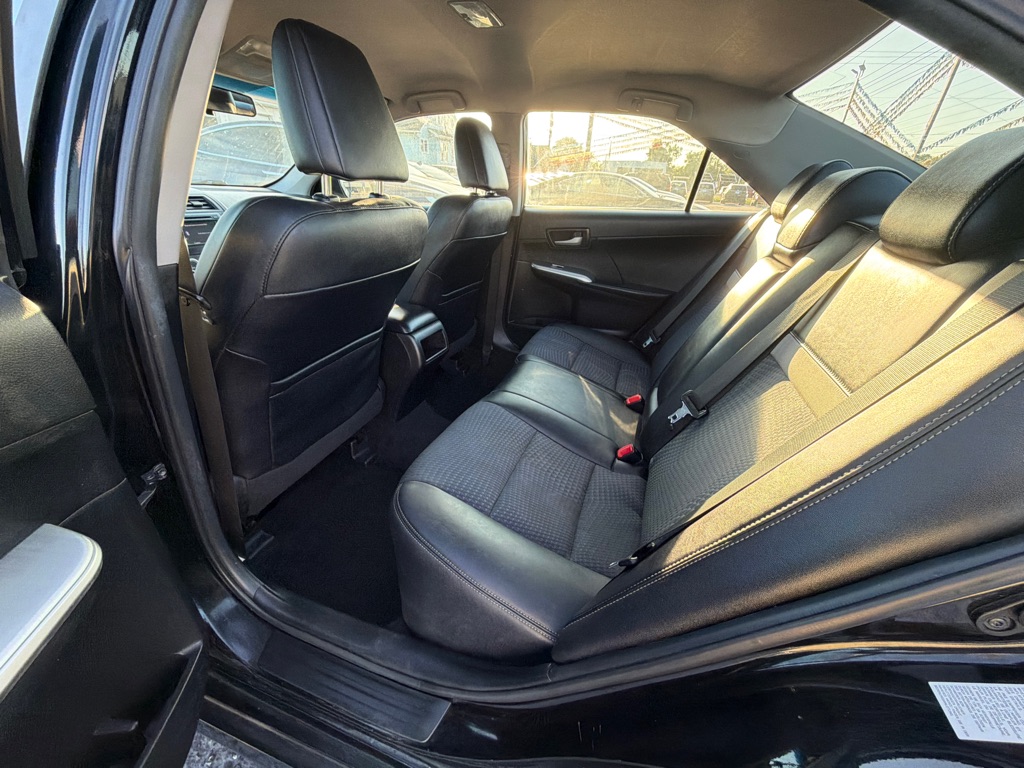 Photo 24 of this TOYOTA CAMRY