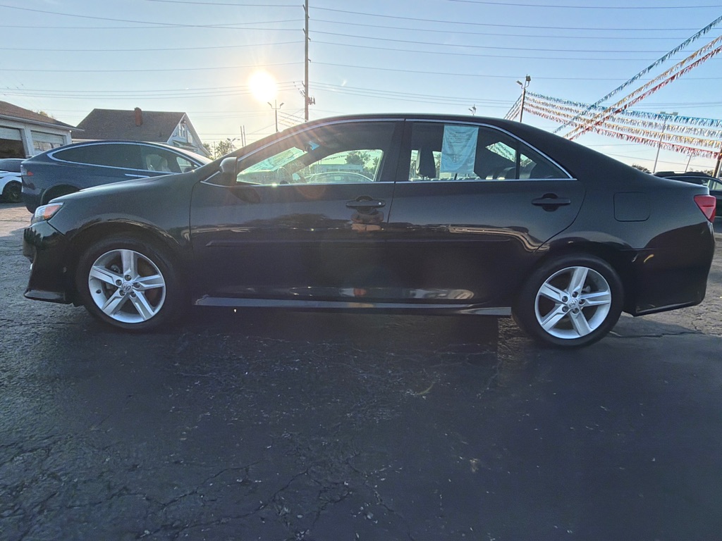 Photo 4 of this TOYOTA CAMRY