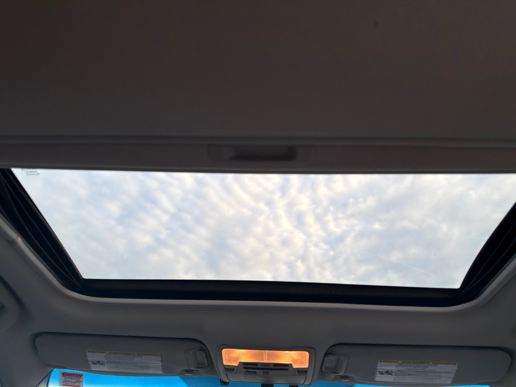 Photo 16 of this TOYOTA CAMRY