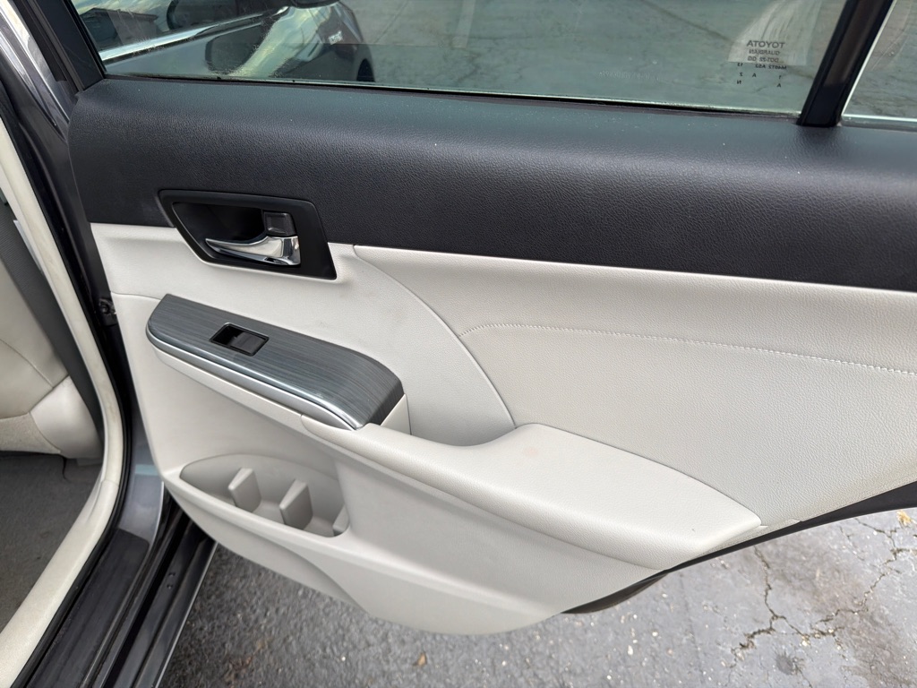Photo 27 of this TOYOTA CAMRY