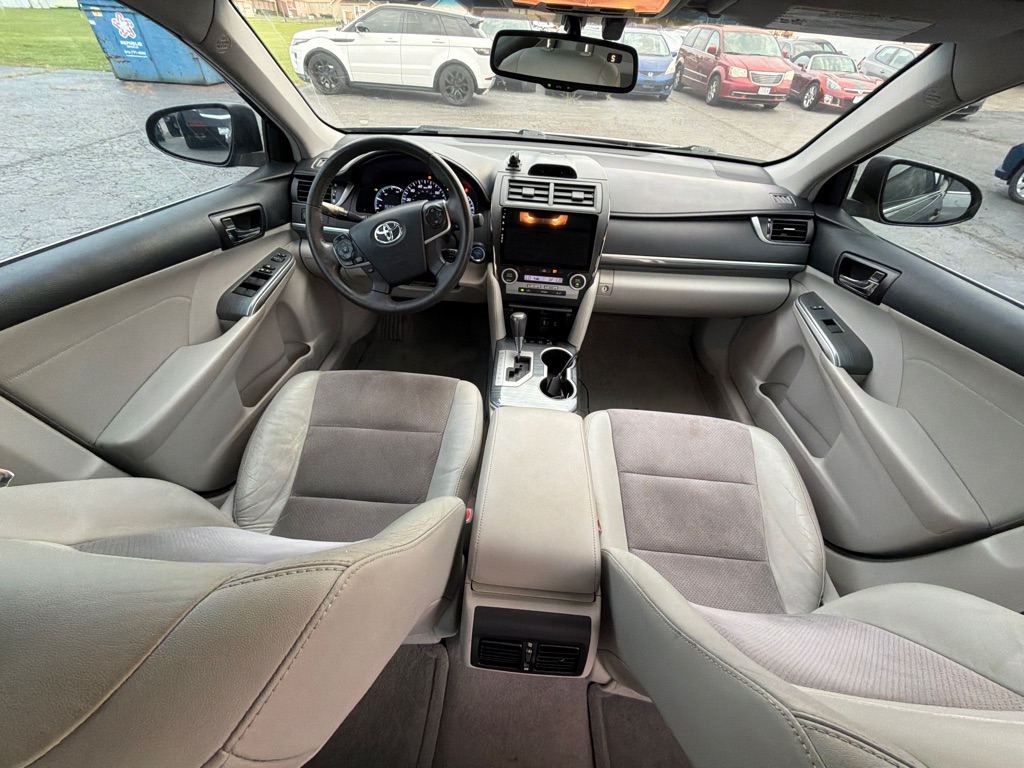 Photo 15 of this TOYOTA CAMRY