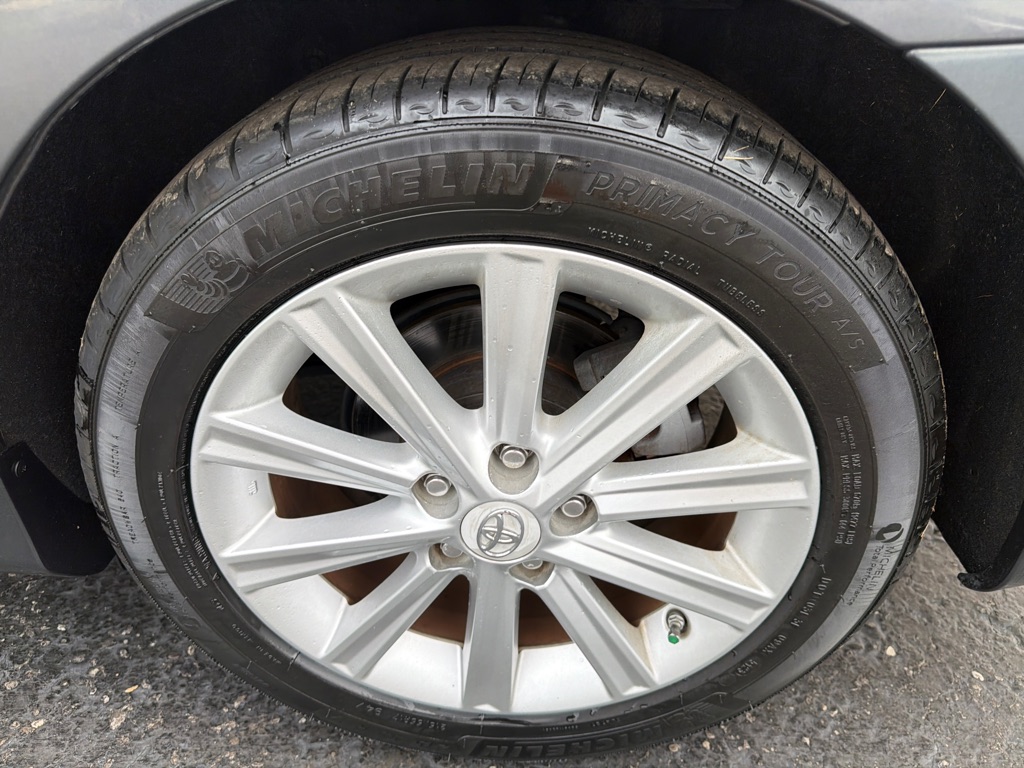 Photo 30 of this TOYOTA CAMRY