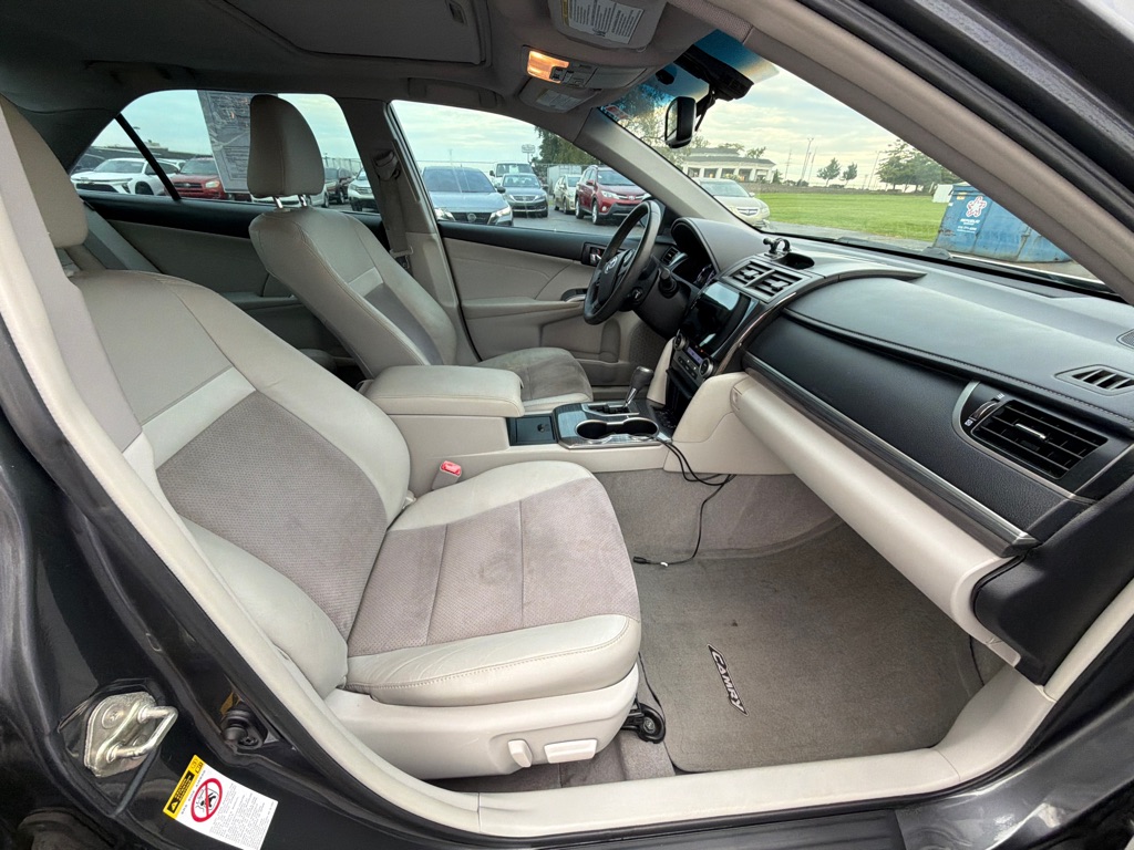 Photo 13 of this TOYOTA CAMRY