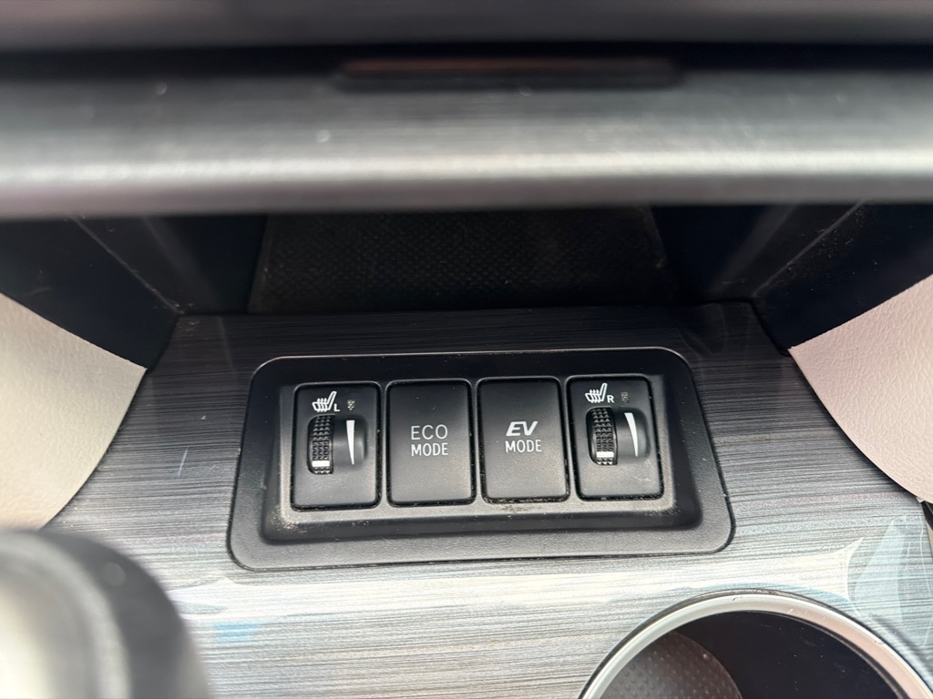 Photo 20 of this TOYOTA CAMRY