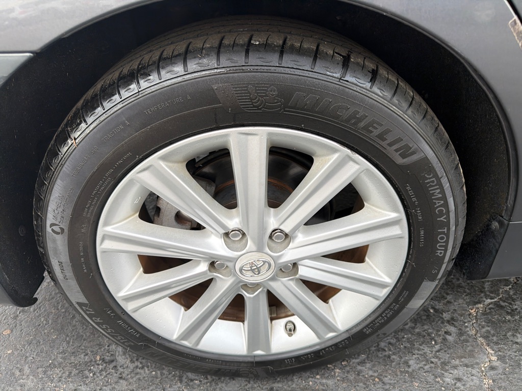 Photo 31 of this TOYOTA CAMRY