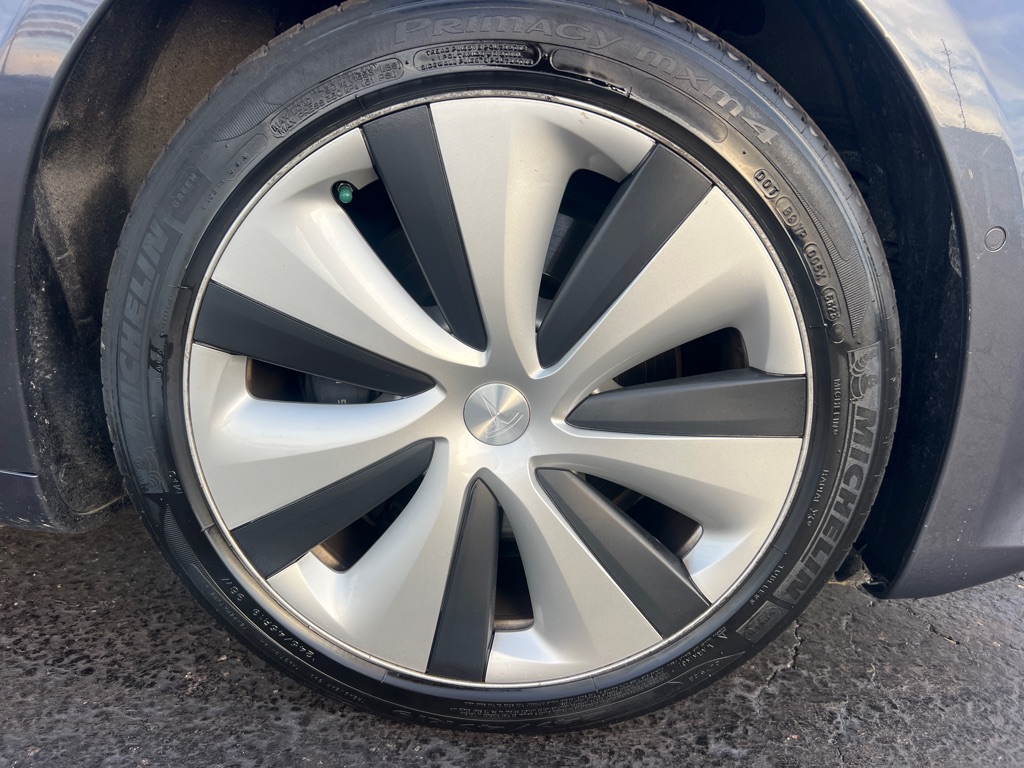Photo 42 of this TESLA MODEL S