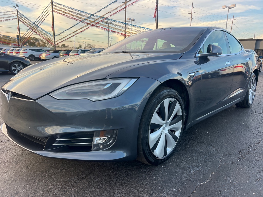 Photo 3 of this TESLA MODEL S