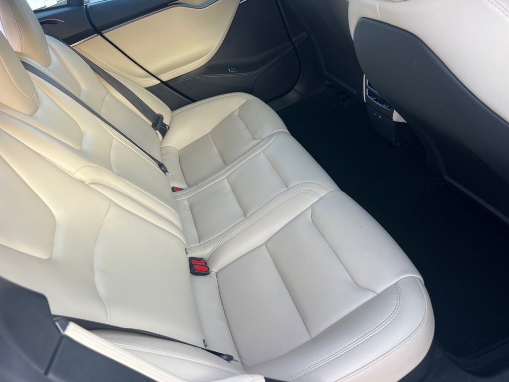 Photo 15 of this TESLA MODEL S