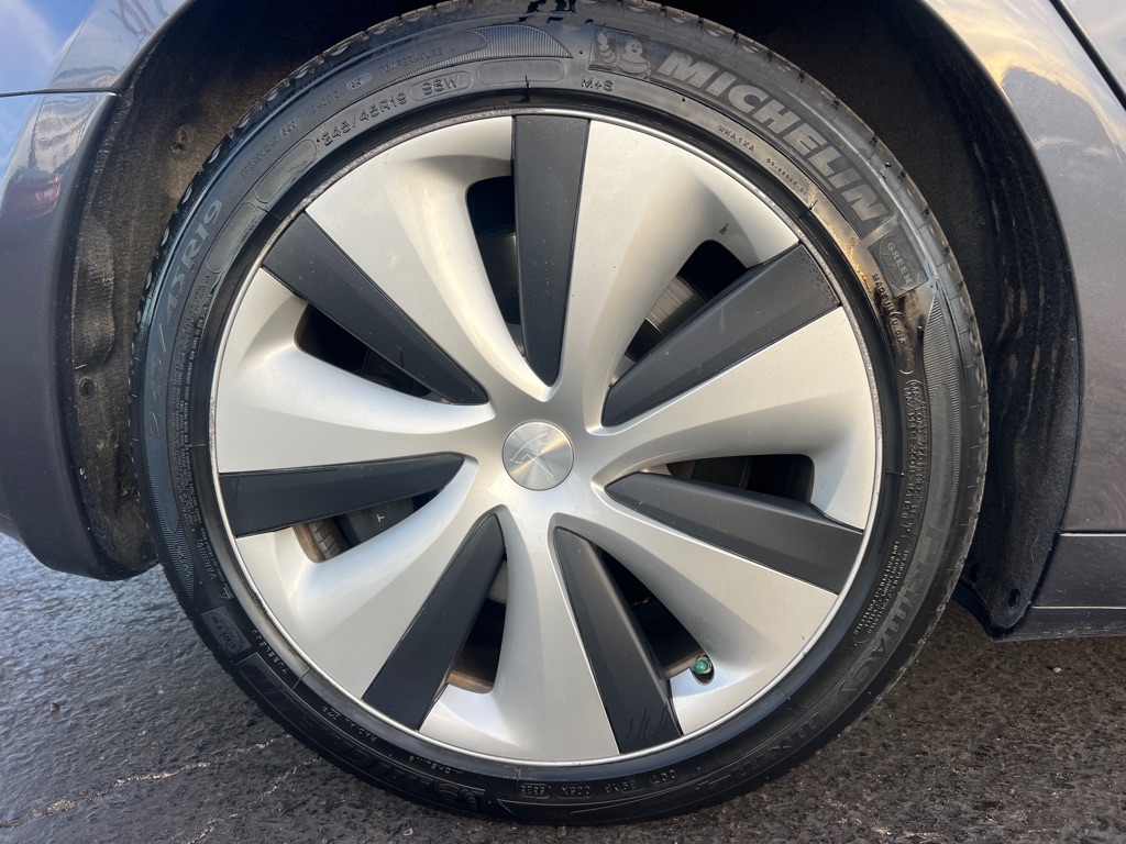 Photo 43 of this TESLA MODEL S