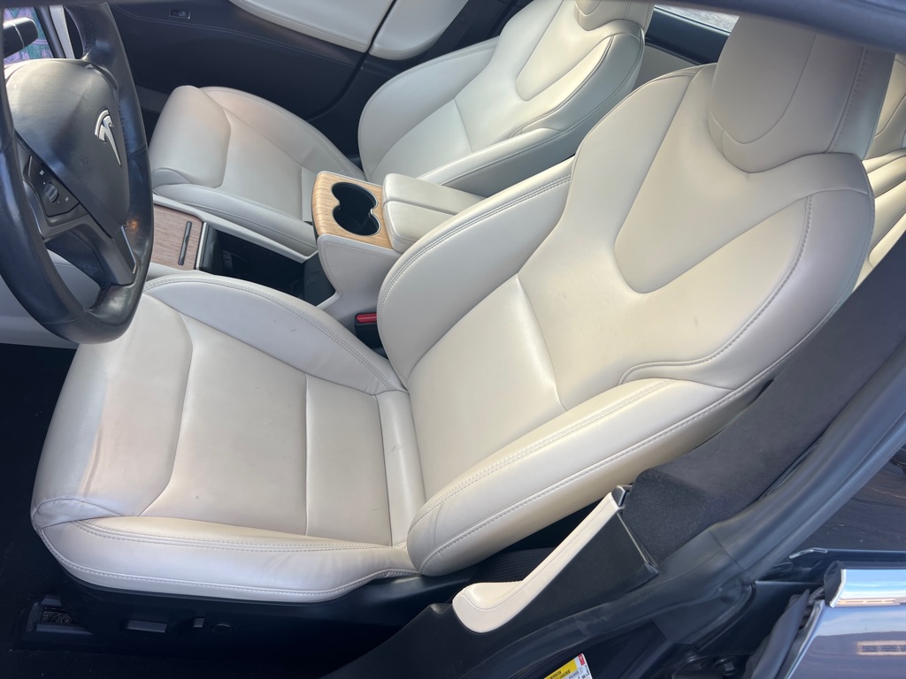 Photo 11 of this TESLA MODEL S
