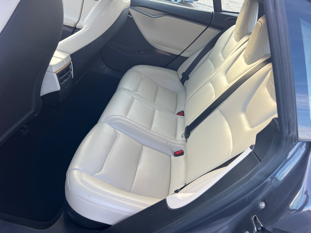 Photo 13 of this TESLA MODEL S