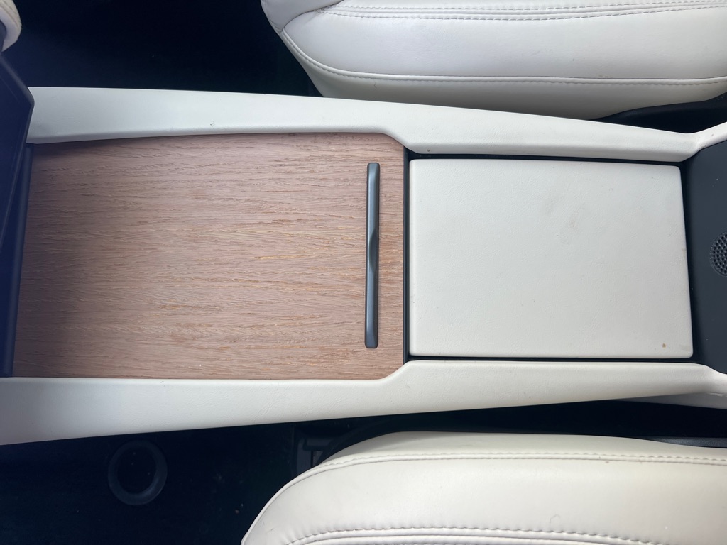 Photo 33 of this TESLA MODEL S